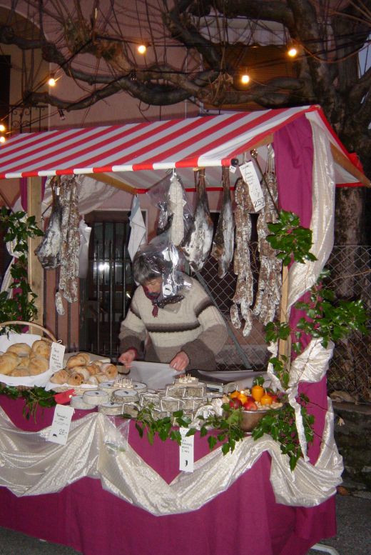 Arcegno Mercatino 2003 018