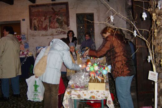 Arcegno Mercatino 2003 006